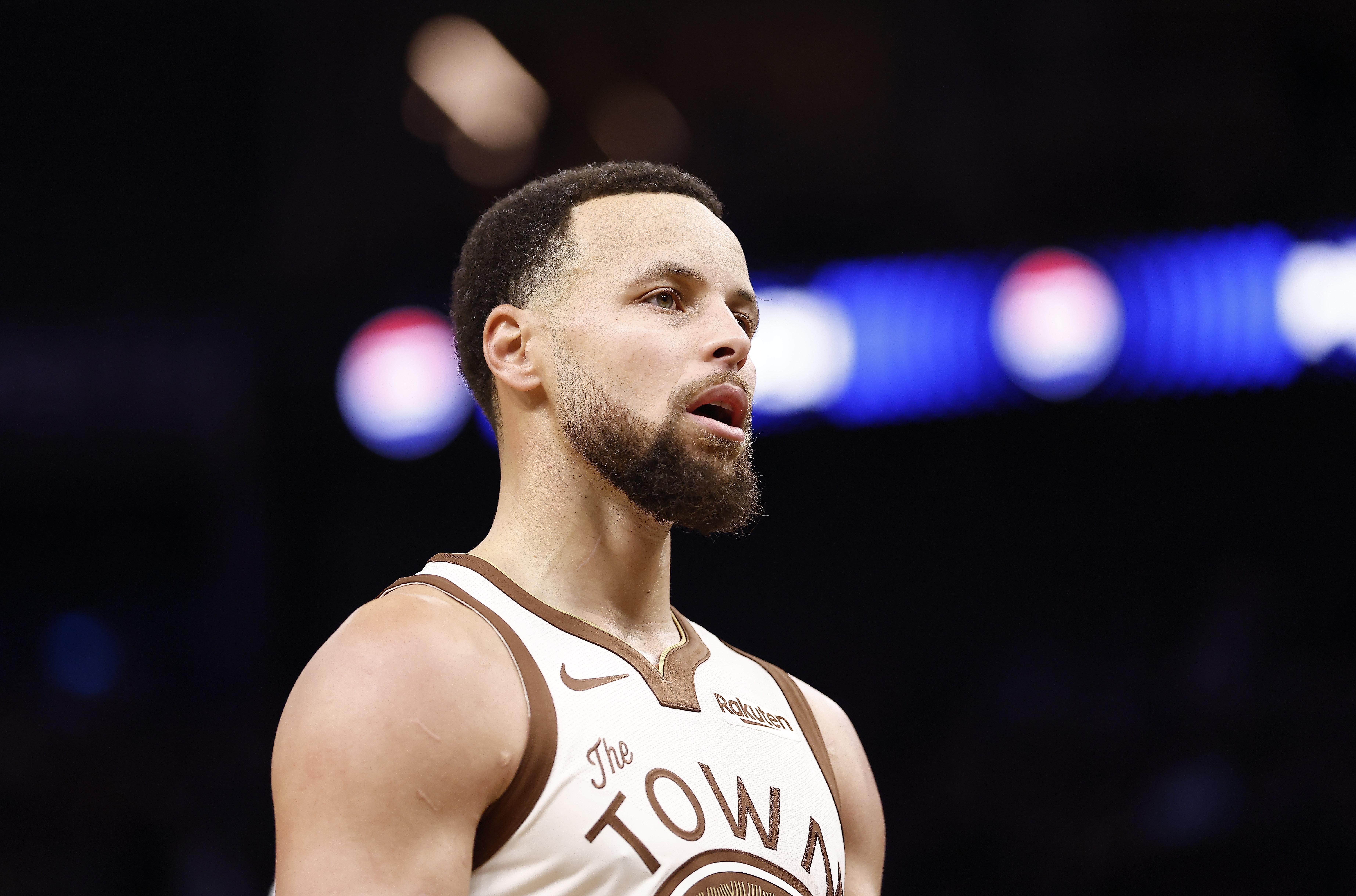 开云在线-Amick：勇士无意交易库里 但今年外界询问的次数明显多了起来